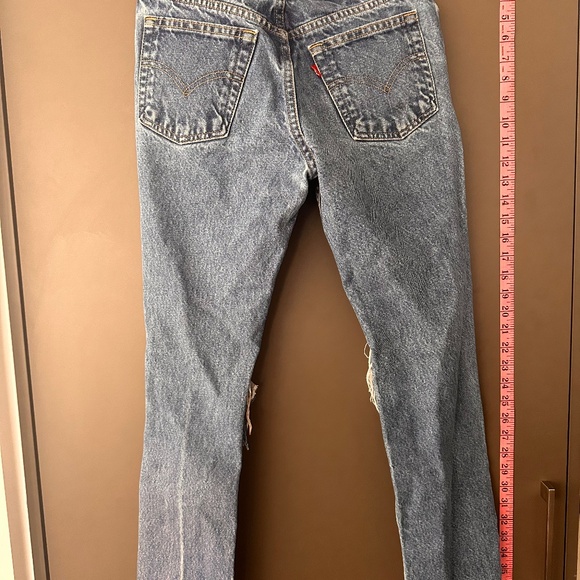 LEVI's Ripped Jeans - Picture 8 of 8